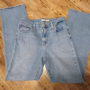 Levi's Women's 725 High Rise Bootcut 28 Jeans